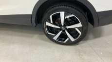 Nissan Qashqai 1.3 DiG-T Tekna 5dr Petrol Hatchback